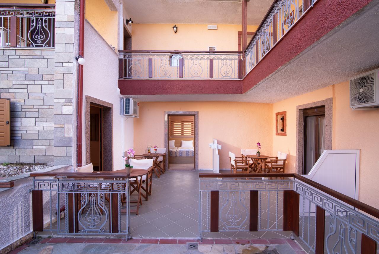 Hotel Pontos Сарти Экстерьер фото