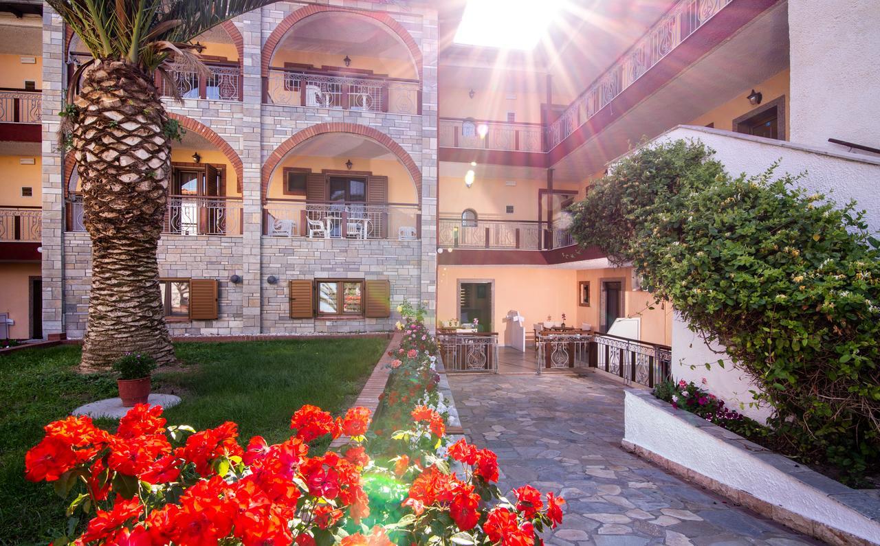 Hotel Pontos Сарти Экстерьер фото